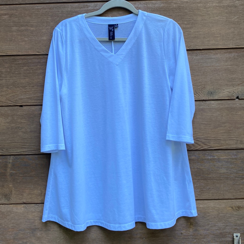 Focus Casual Life White V-Neck Swing Tunic With 3/4 Sleeves